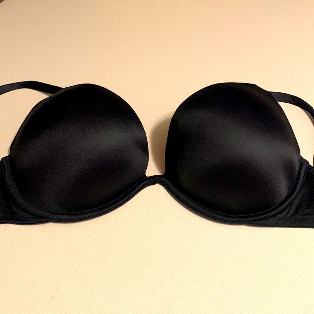 Pink Victoria’s Secret Basic Black Bra